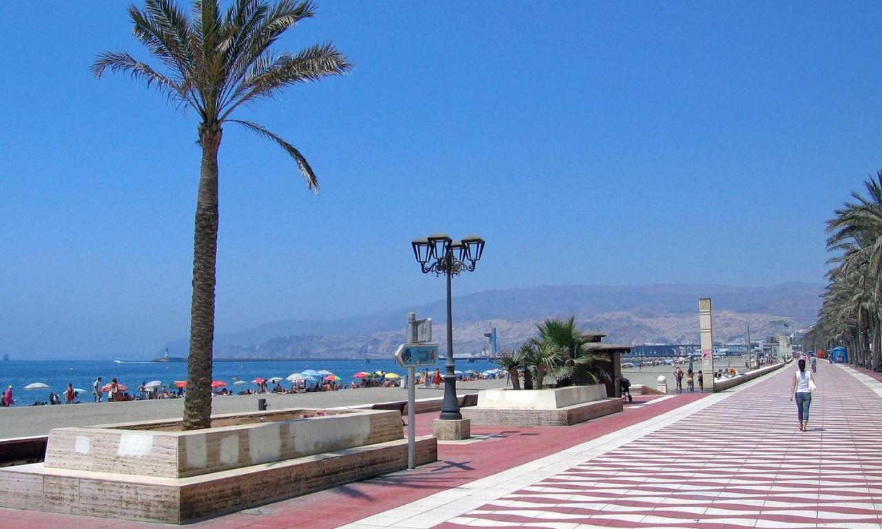 Apartamento En Paseo Maritimo Almeria Bagian luar foto